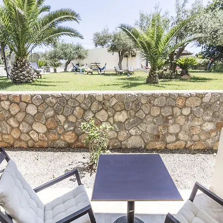 Blue Sky Ξενοδοχείο με διαμερίσματα 4*