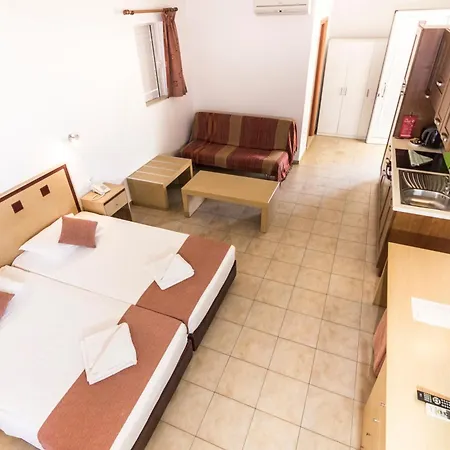 Blue Sky Aparthotel 4*