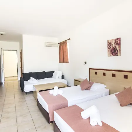 Blue Sky Aparthotel 4*