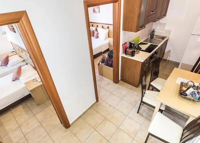 Blue Sky Apart Otel 4*