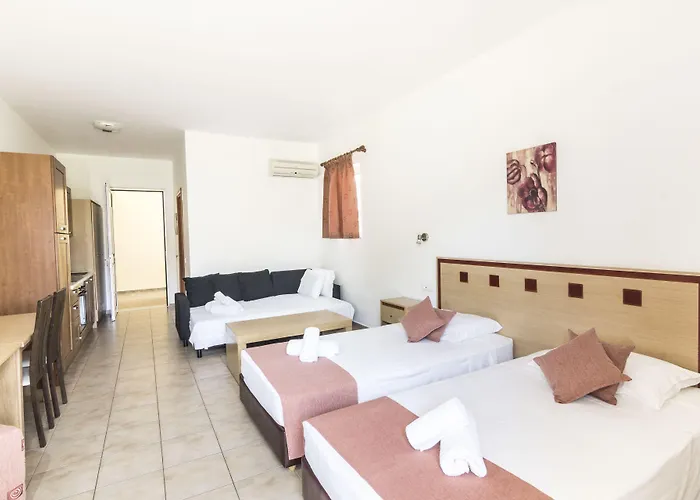 Blue Sky Apart Otel 4*