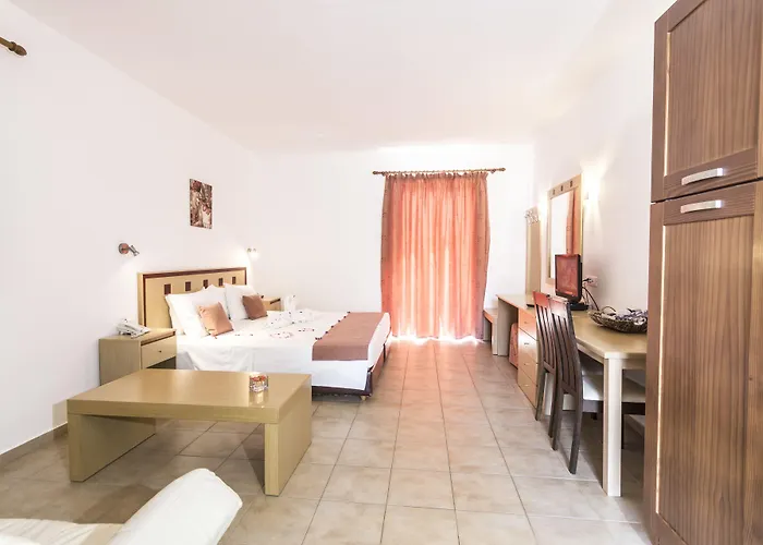 Blue Sky Aparthotel 4*