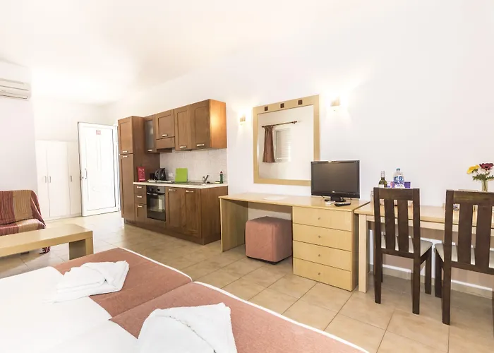 Aparthotel Blue Sky Líndos